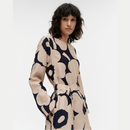 Tyväri Unikko Kleid Beige/Dunkelblau 44